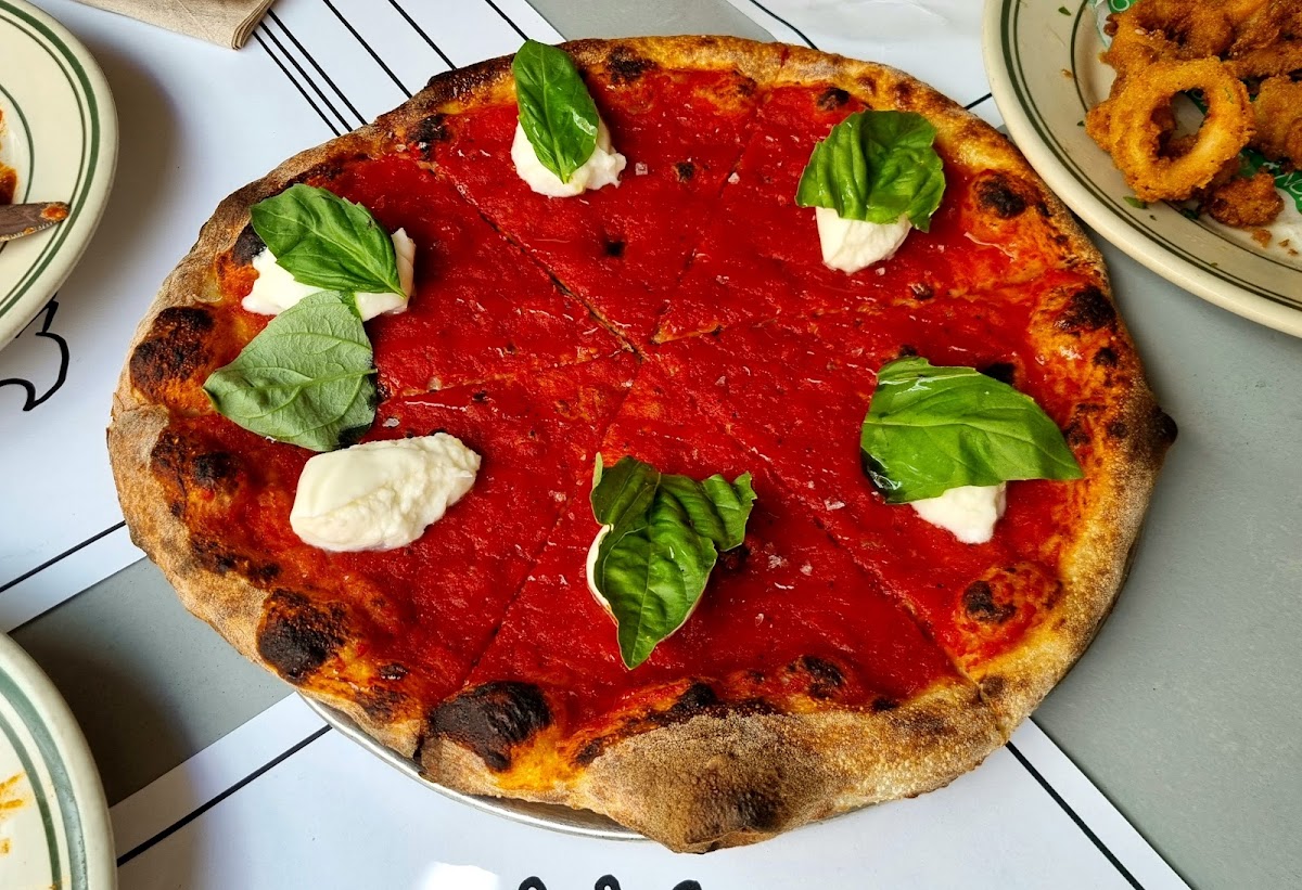 Jon & Vinny's Fairfax-6