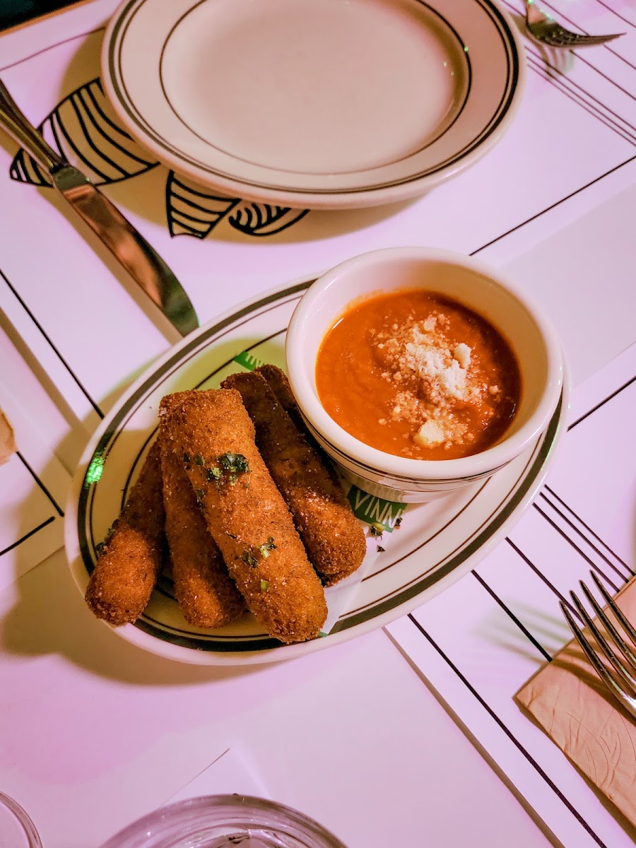 Jon & Vinny's Fairfax-8